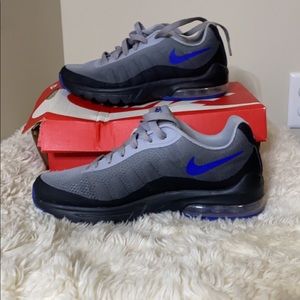 Youth Boys Nike Court Borough Mid SE(GS) Shoes